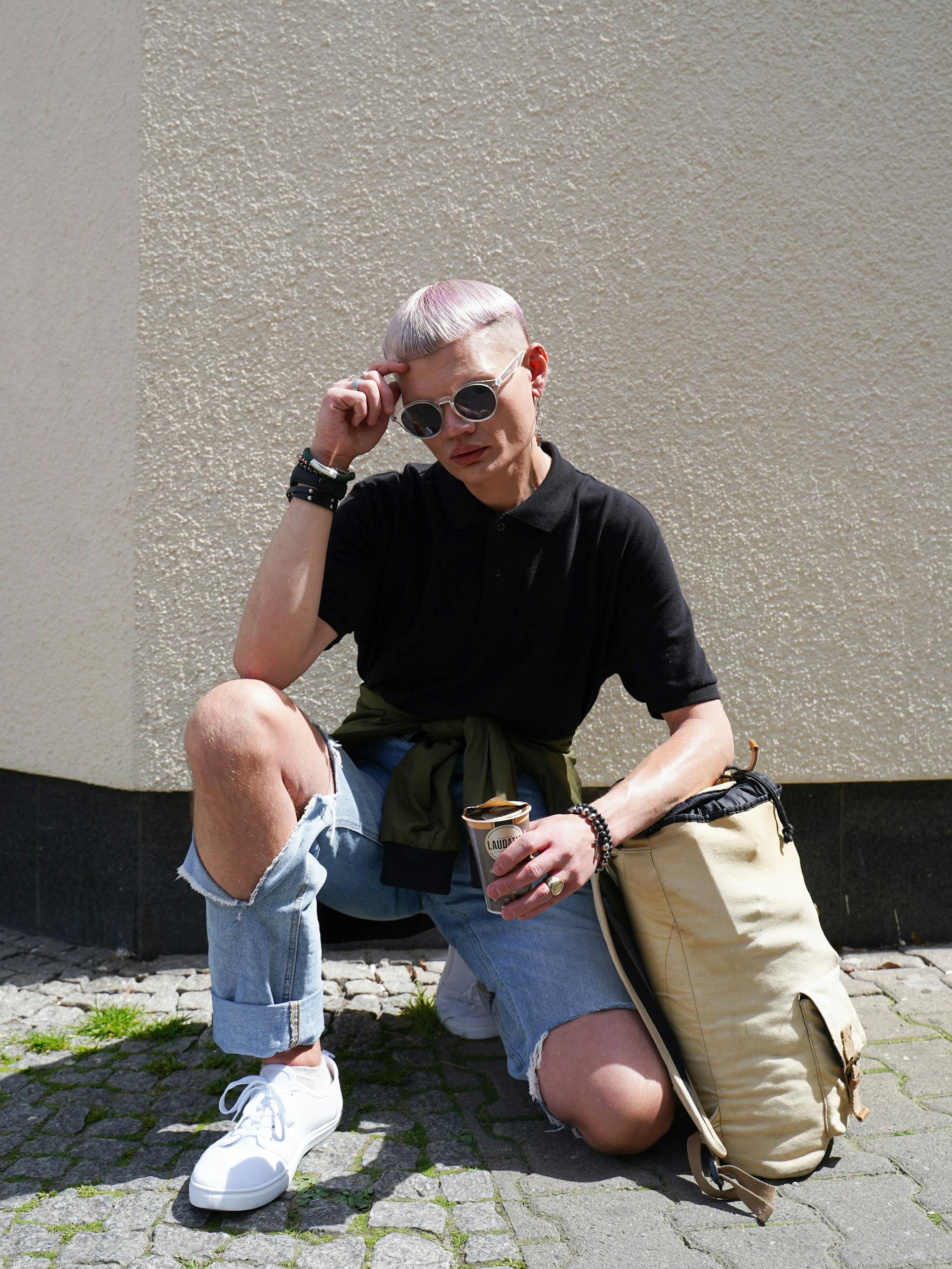 Teilzeitmodel Tim hat sich vor kurzem einen Vokuhila schneiden lassen. Sein Kollege war entsetzt – wir lieben es. 