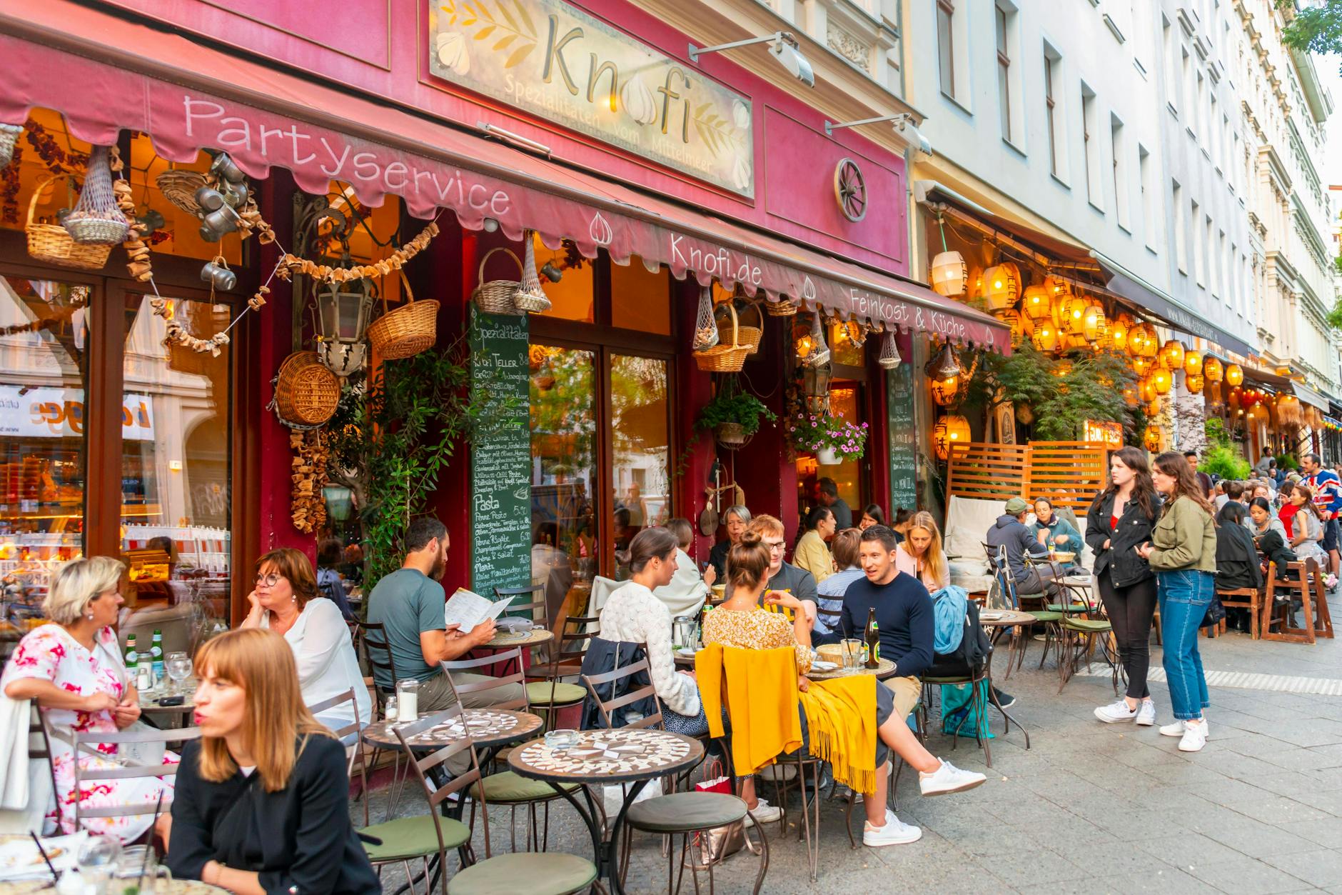 Berlin lockert die Corona-Maßnahmen: Außengastronomie ist jetzt ohne Test möglich (Symbolbild).<br>