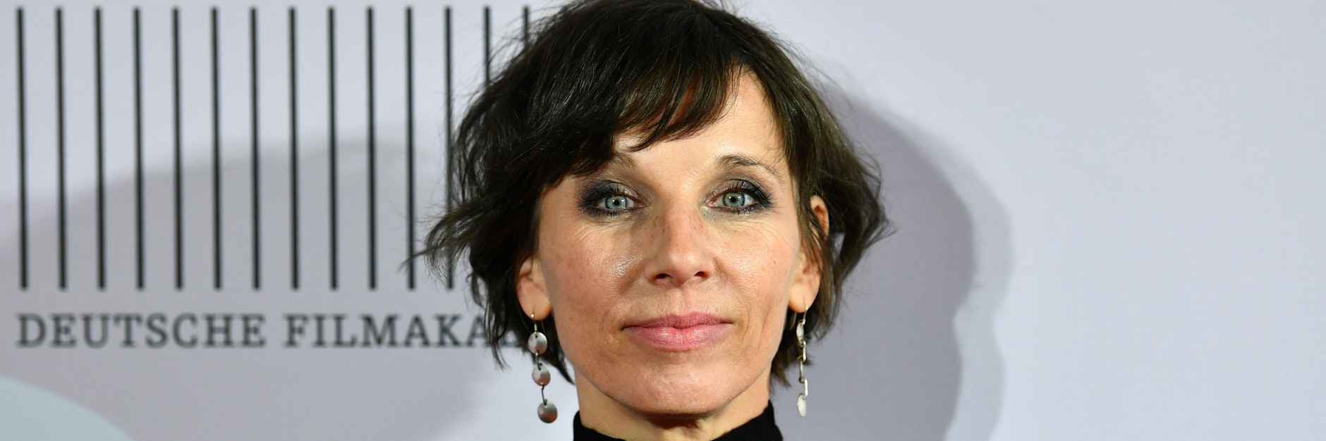 Die Schauspielerin Meret Becker klagt über den Berliner Mietenwahnsinn.