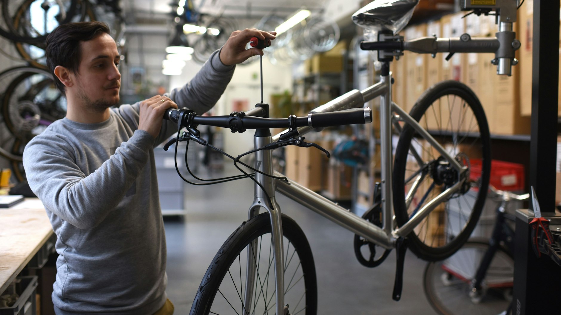 In der Kreuzberger Fahrradmanufaktur Schindelhauer wird zweirädriger Luxus produziert.