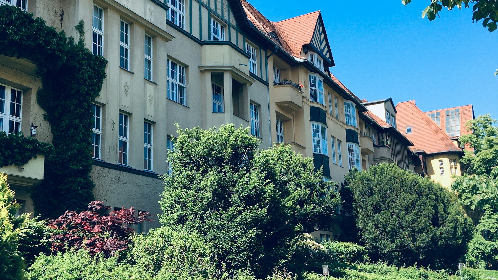 Da will man hin: Wohnhäuser am Rüdesheimer Platz.