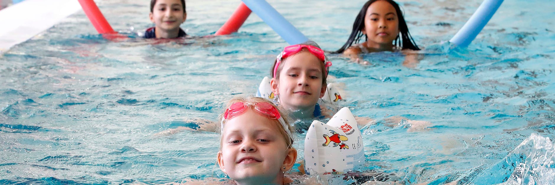 Schwimmschule im Kombibad Neukölln in Berlin<br><br>