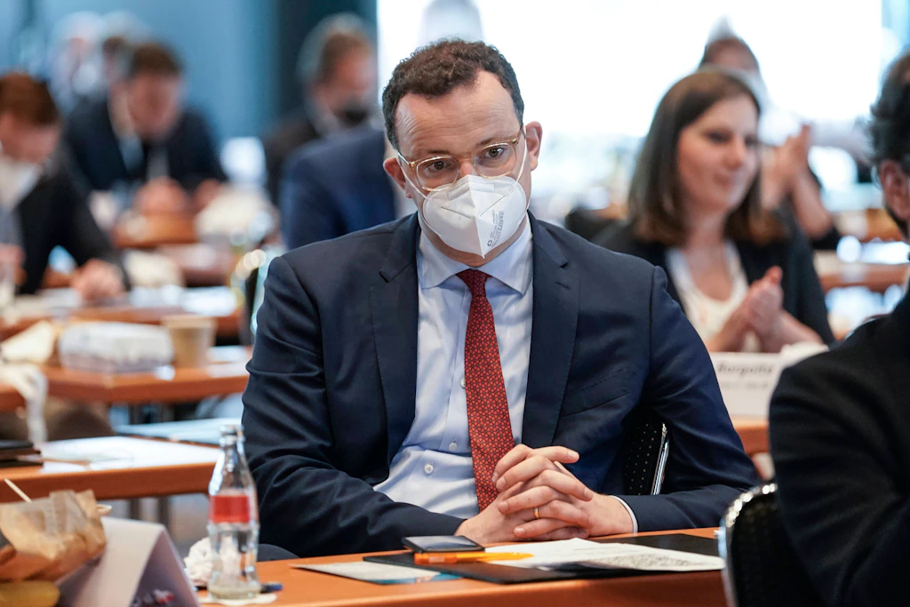 Corona-Erstimpfungen bis Mitte Juli: Spahn korrigiert Prognose