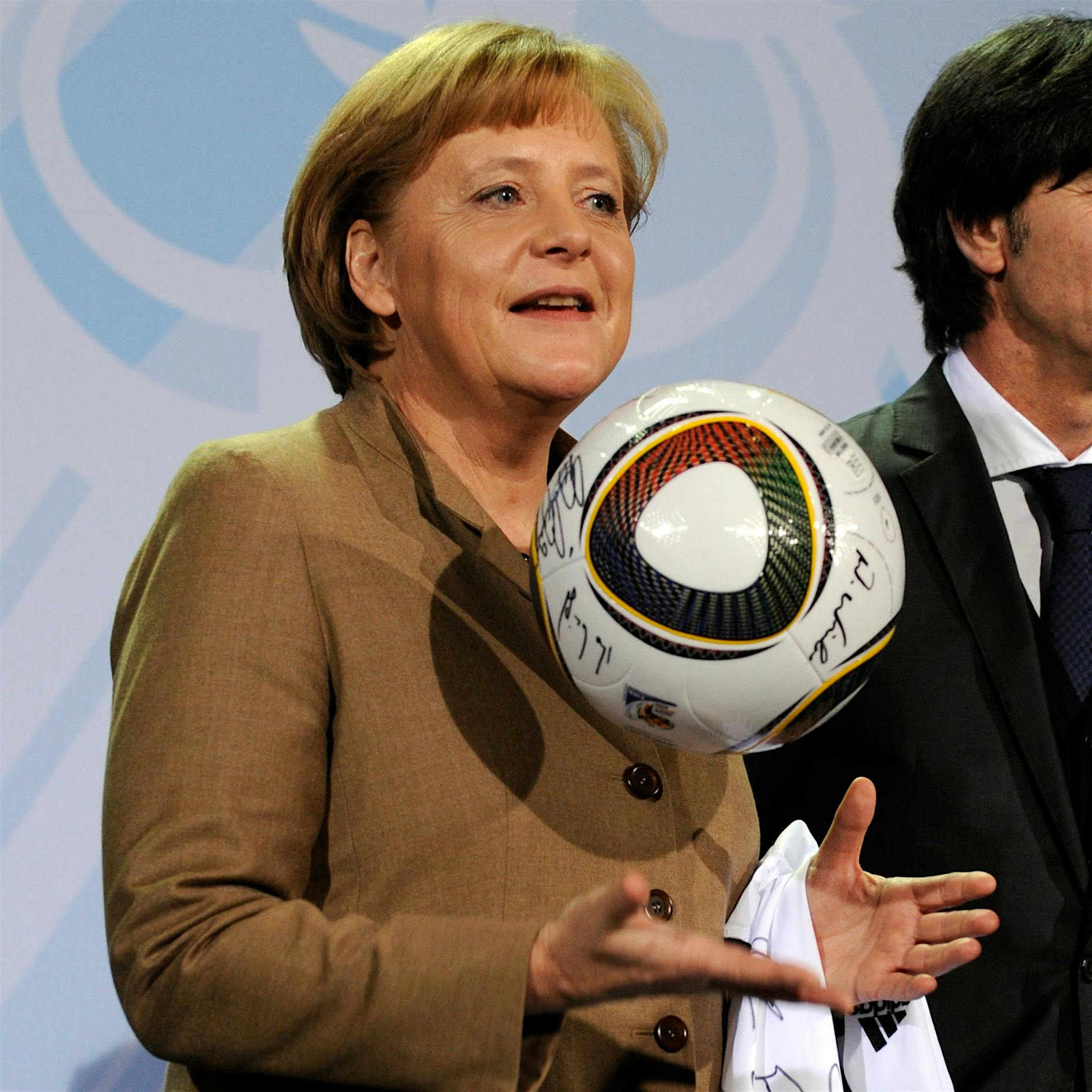 Die letzte Turnier-Runde mit Angela Merkel und Joachim Löw
