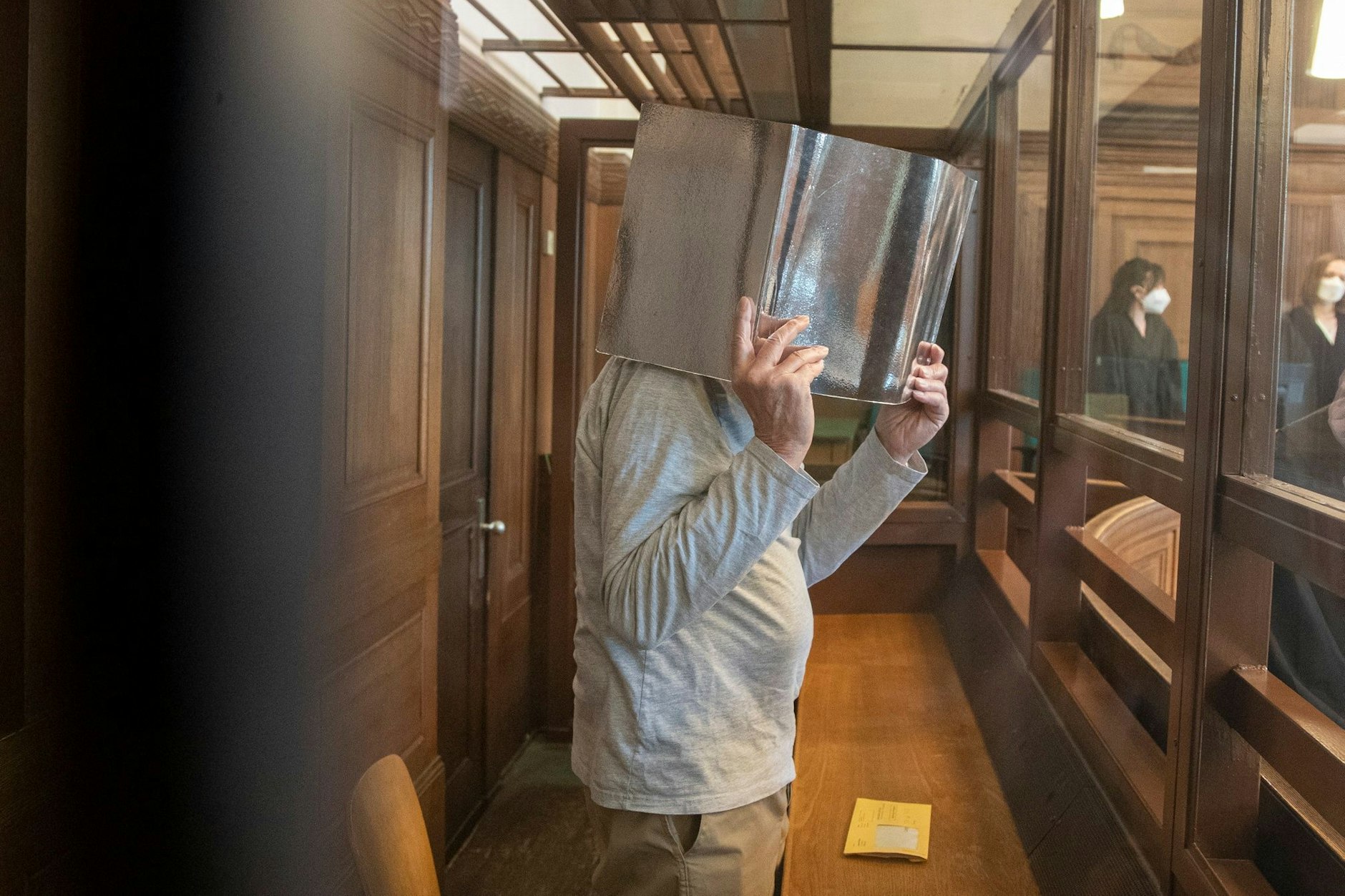 Der 84-jährige Peter G. soll in Neukölln seine neun Jahre ältere Ehefrau ermordet haben. Bisher ging er straffrei durchs Leben.