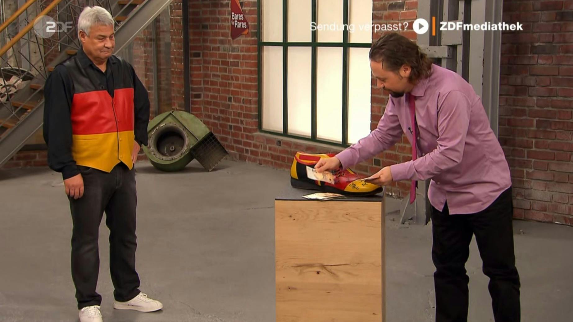 Bekommt den Zuschlag und zahlt 1050 Euro: „Bares für Rares“-Händler Wolfgang Pauritsch.