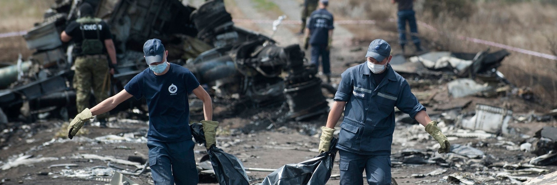 Über dem Kriegsgebiet in der Ostukraine rast 2014 eine Rakete ins Cockpit von Flug MH17. 298 Menschen sterben.