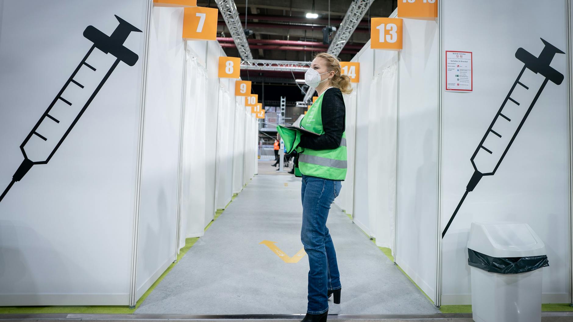 What it looks like inside a Berlin vaccination centre. Probably the only way you'll be able to see inside one for awhile.