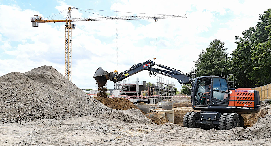 Die Schulbauoffensive: Baustelle für einen Schulneubau in der Wartiner Straße in Lichtenberg