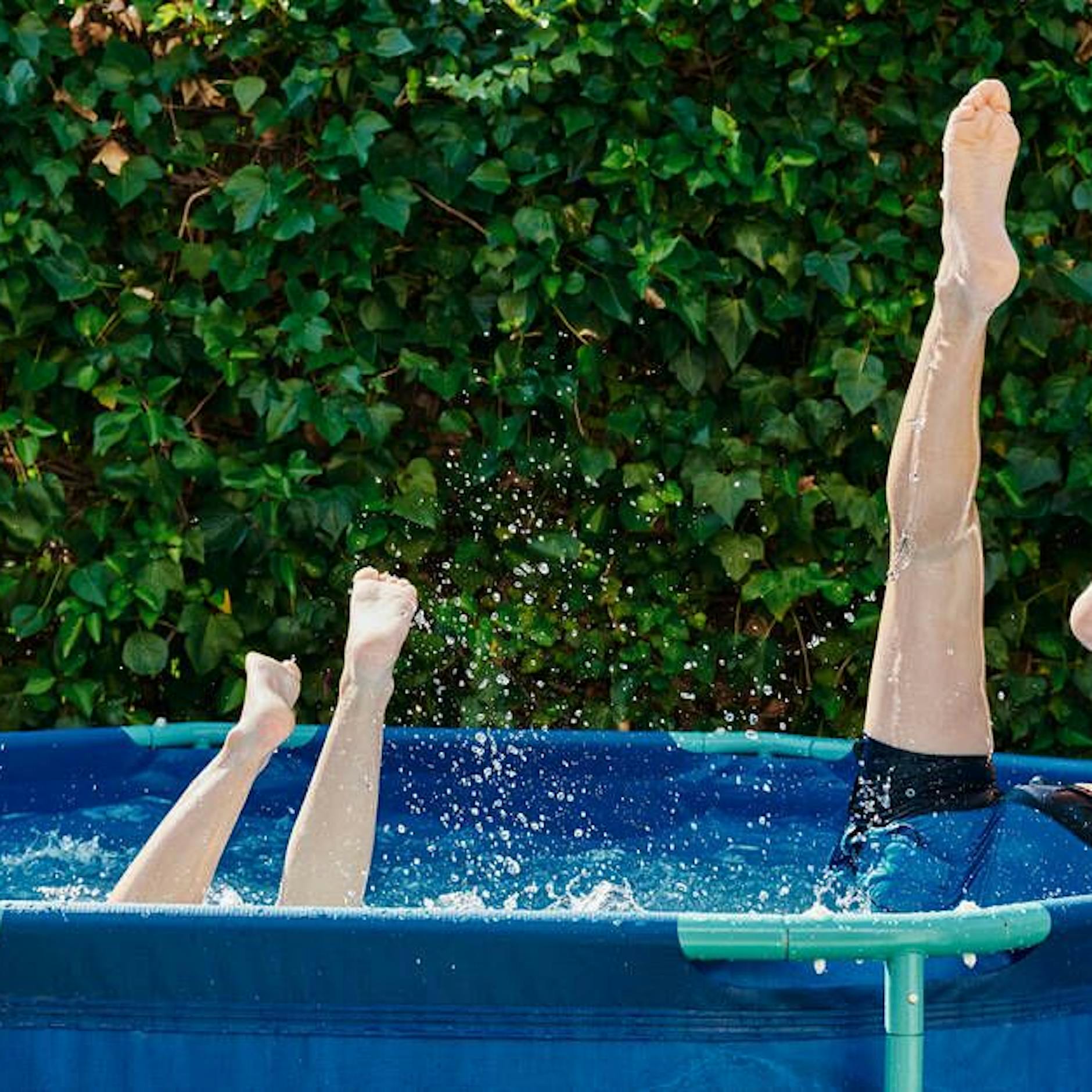 Dieser Tipp ist einfach HEISS: Abkühlung gefällig? So bauen Sie sich einen eigenen Pool ab 80 Euro!