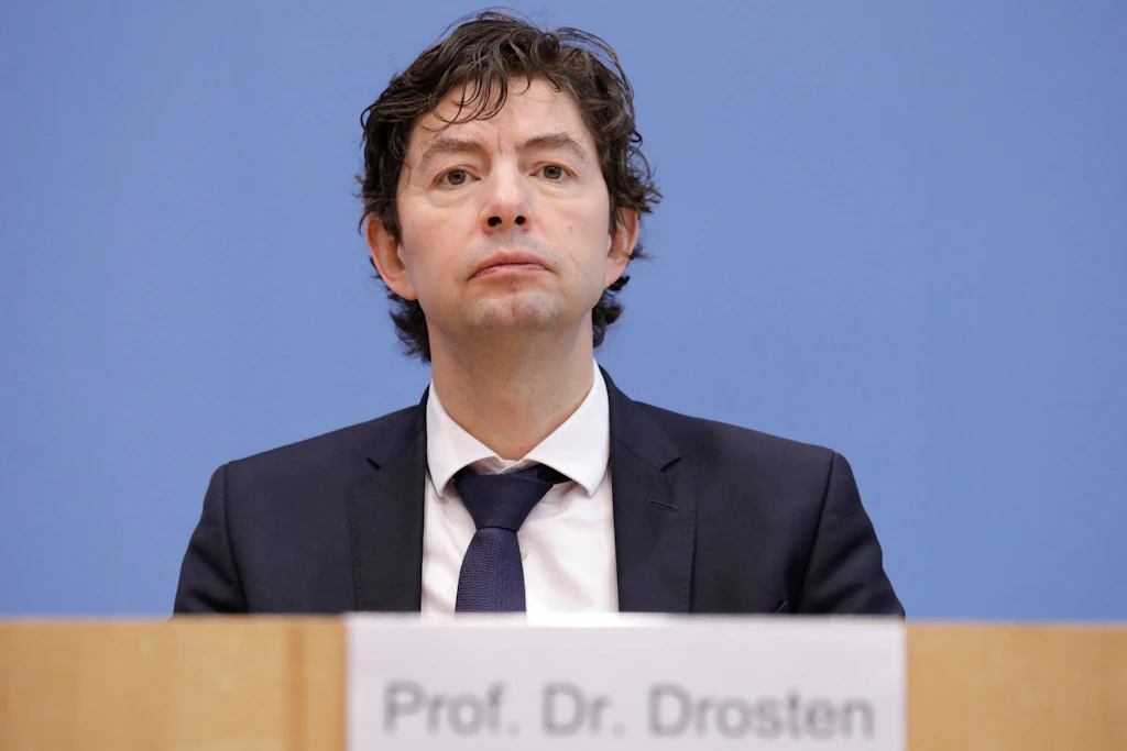 Drosten warnt vor Rückschlägen für Corona-Impfkampagne im Sommer