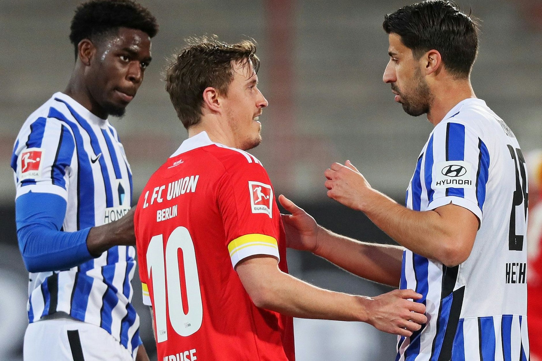Während Sami Khedira (r.) seine Karriere beendet hat, träumen Unions Max Kruse und Herthas Jordan Torunarigha (l.) von einer Olympia-Teilnahme.