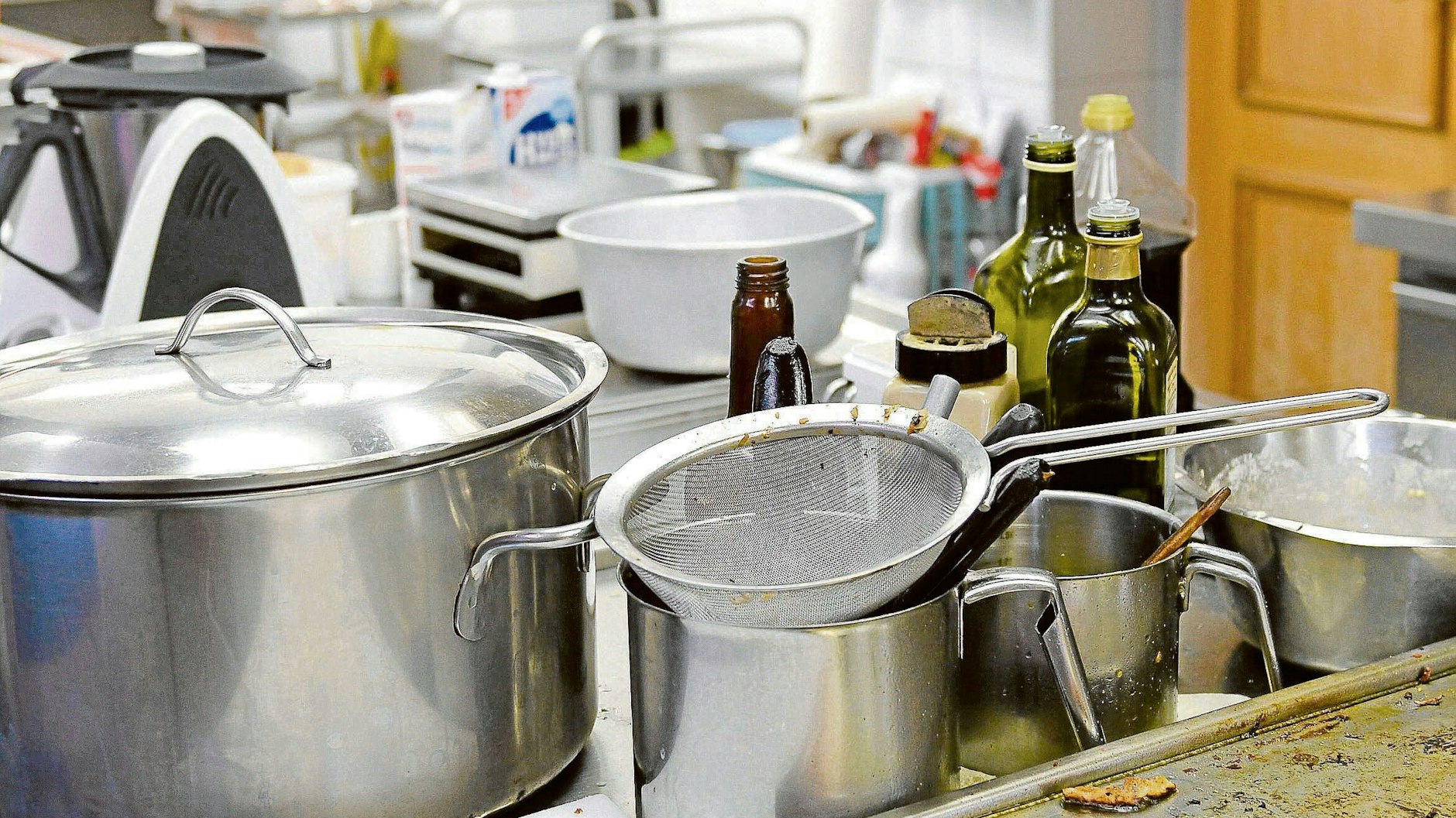 Küche nach fachmännischer Benutzung.