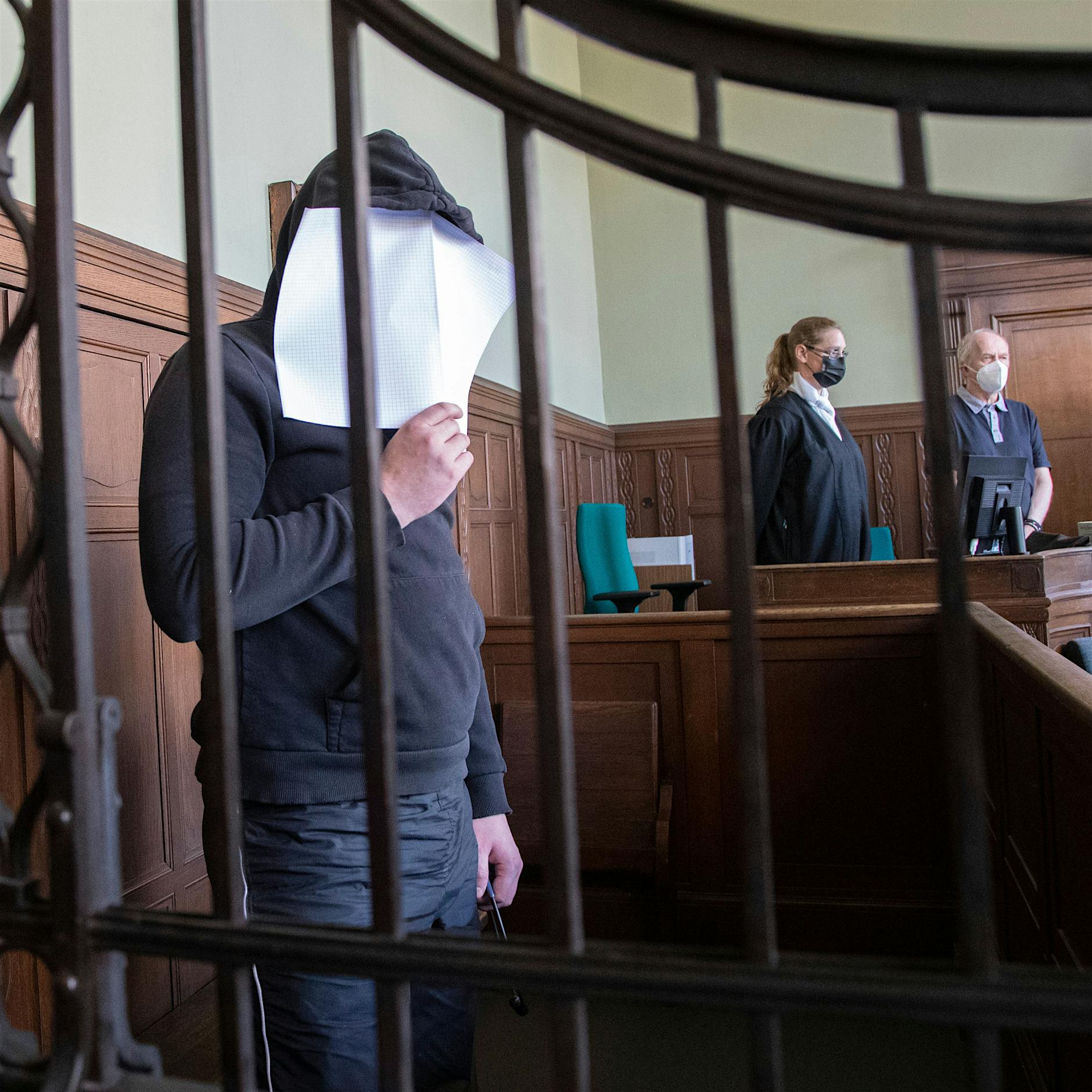 Er wollte seine Frau bestrafen: Tomasz S. filmte Mord an dreijähriger Tochter