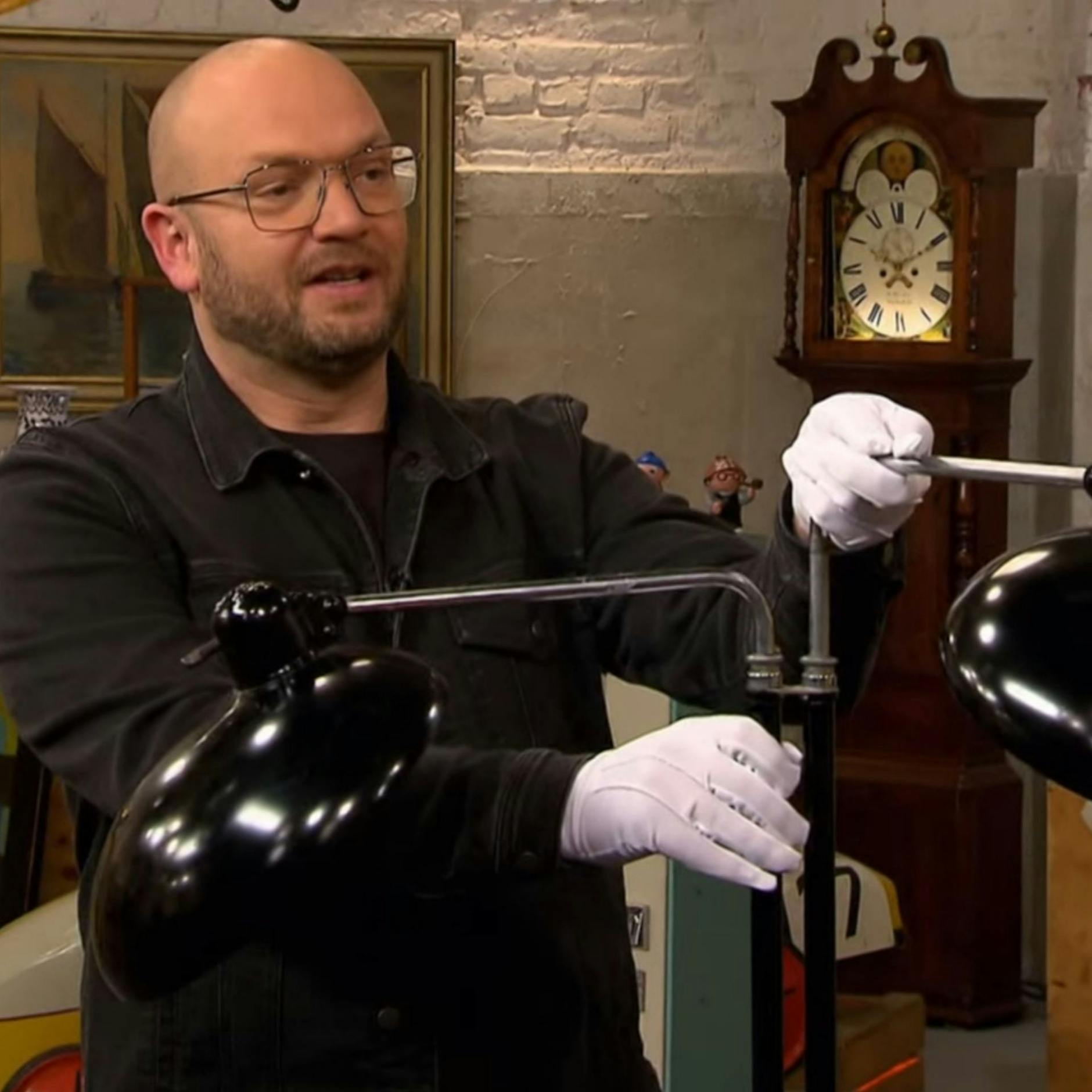 „Bares für Rares“-Knaller: Alte Lampe, schlecht lackiert, bringt diesen irren Wahnsinns-Preis