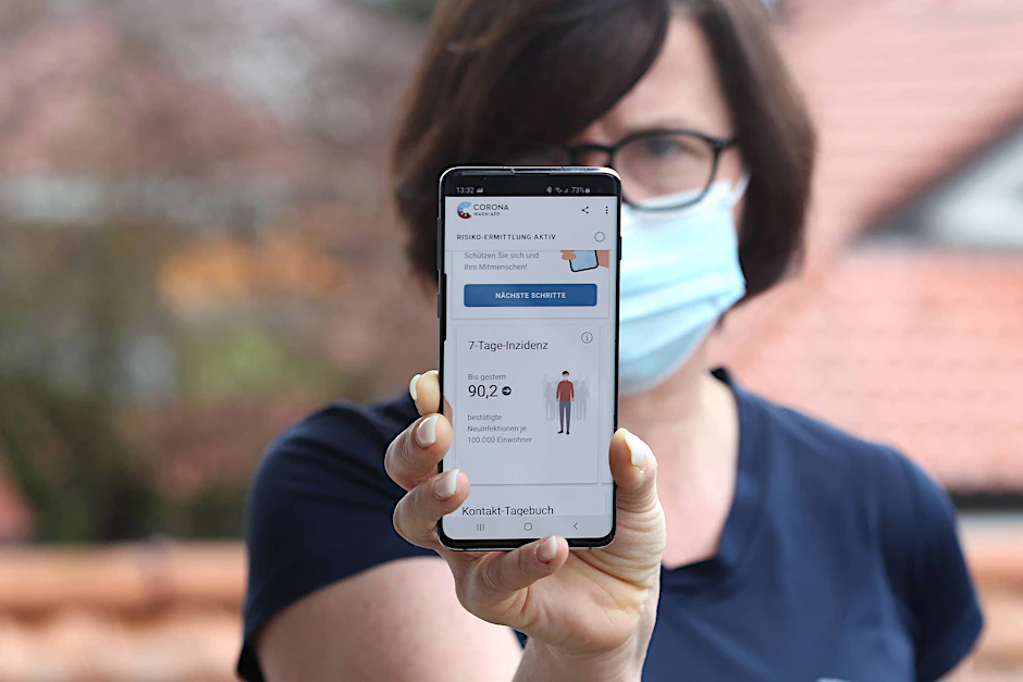 Eine Version der Corona-Warn-App kann auch den digitalen Impfnachweis verwalten.