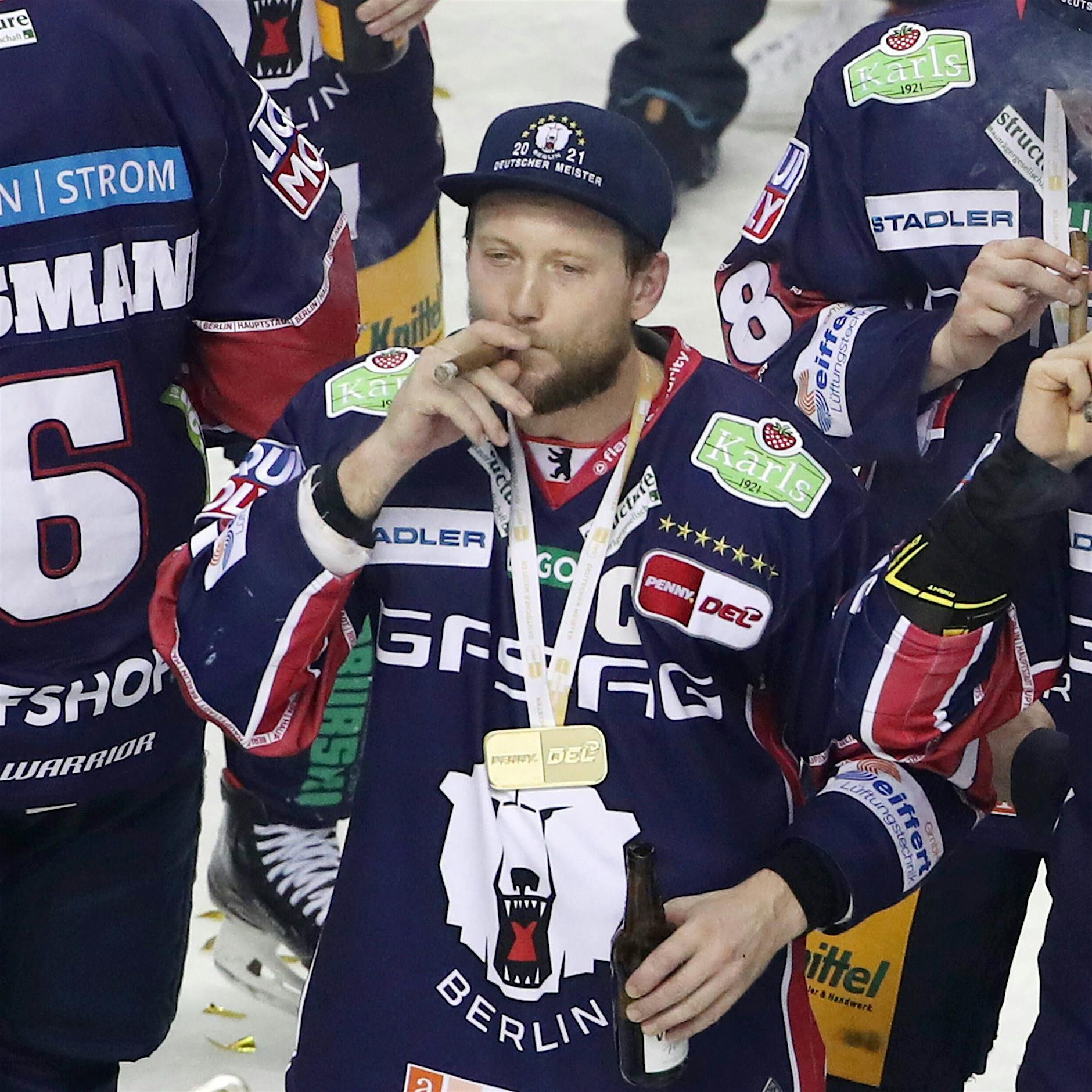Verteidiger Simon Després bleibt den Eisbären weiter erhalten