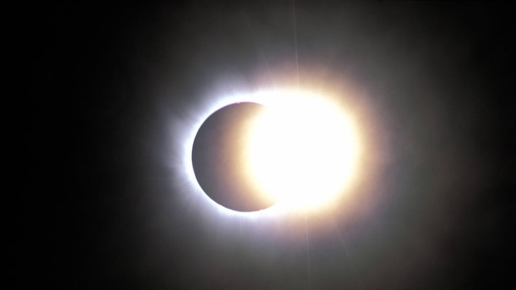 Sonnenfinsternis am Donnerstag: So erleben Sie das ...