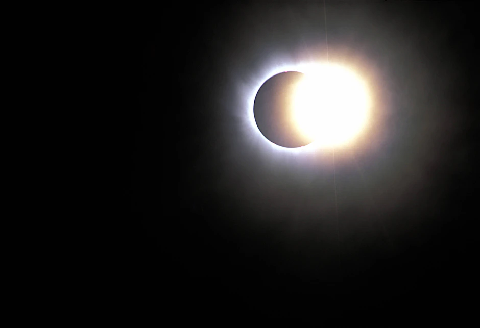 Am Donnerstagmittag kann man auch in Berlin die partielle Sonnenfinsternis beobachten.