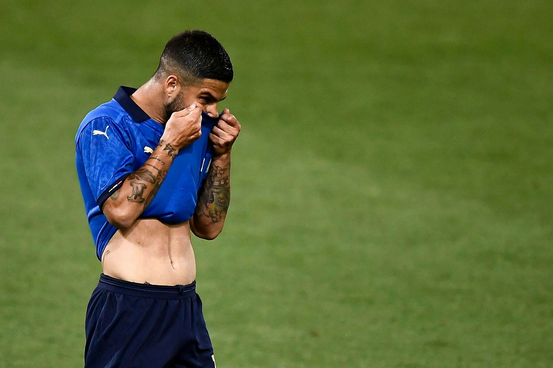 Lorenzo Insigne müsste als Neapolitaner nicht mal verreisen, um den Sommer genießen zu können. Er darf aber nicht zu Hause bleiben.