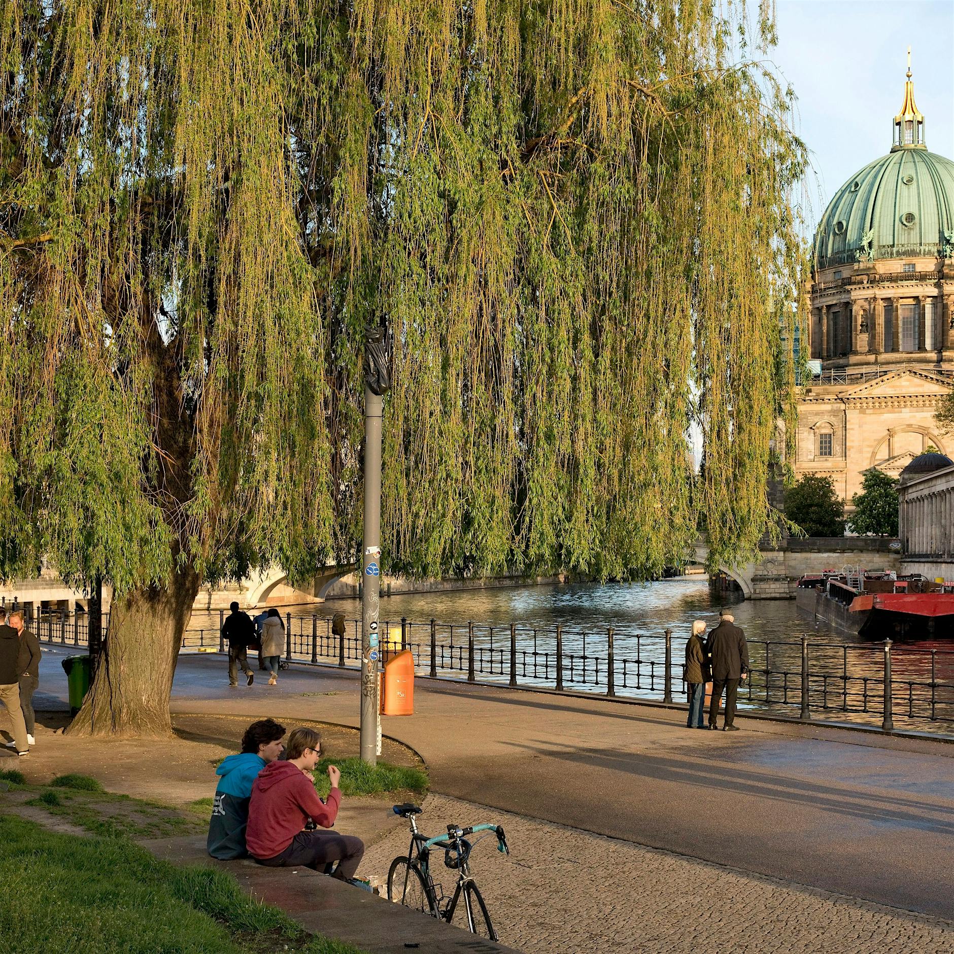 Pro und Contra: Sollte man Berliner Parks nach 22 Uhr schließen?