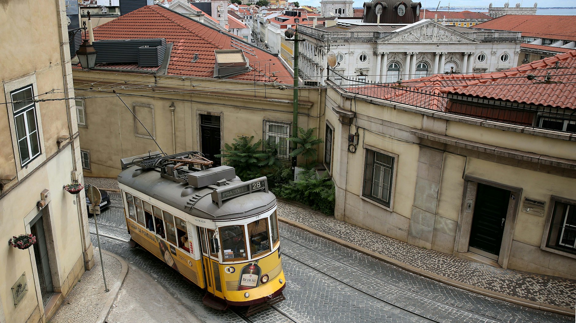 Altstadt von Lissabon: Nachts gilt wieder eine Ausgangssperre.