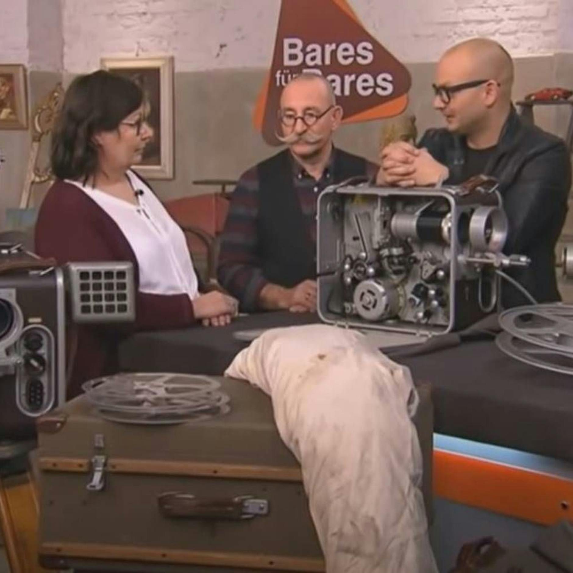 „Bares für Rares“: Was ist ein DDR-Wanderkino wirklich wert? Experte und Händler völlig unterschiedlicher Meinung!