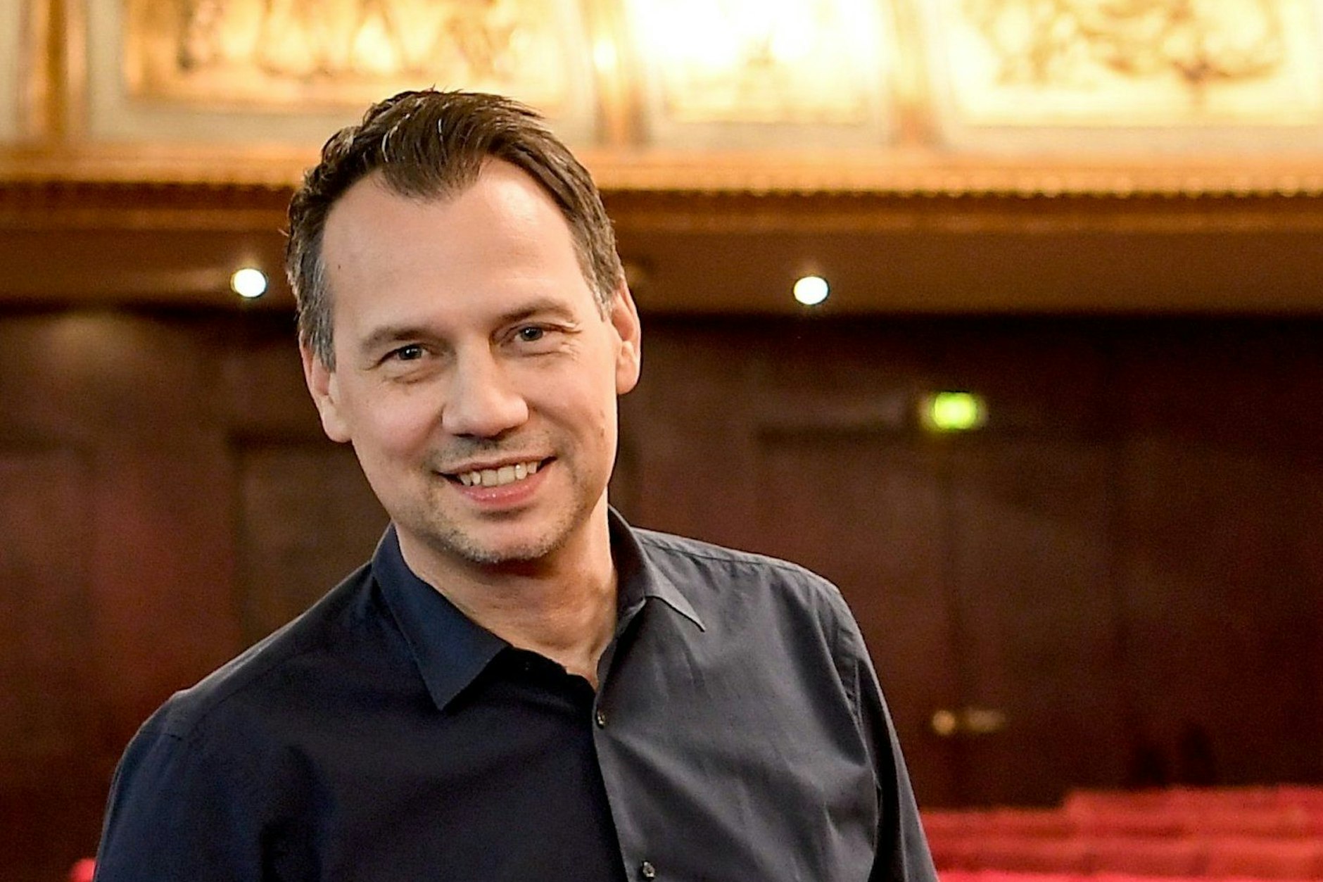 Der Berliner Buchautor Sebastian Fitzek bei Proben für eine Livestream-Lesung (Archivbild)