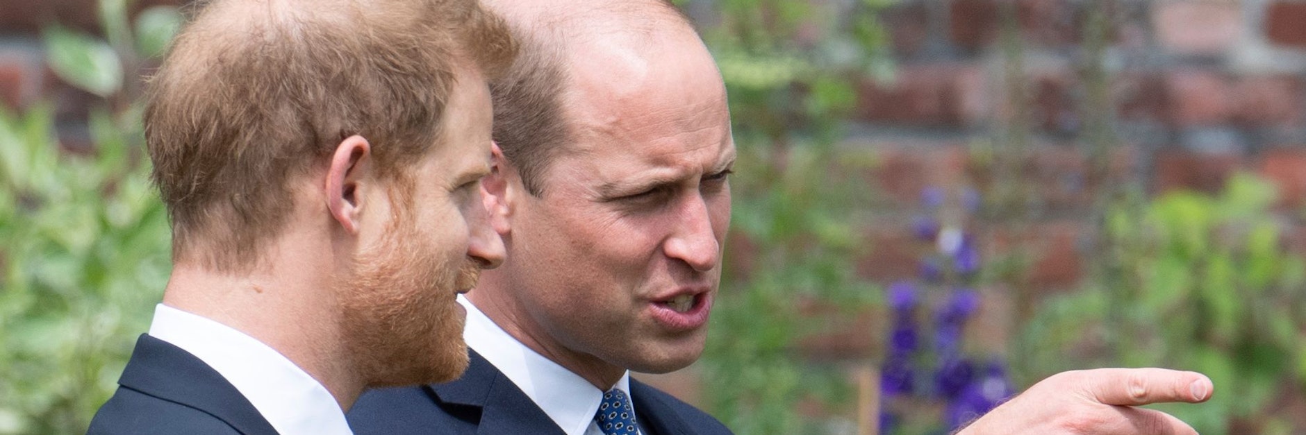 Die Brüder William und Harry raufen sich zu Dianas Geburtstag zsuammen.