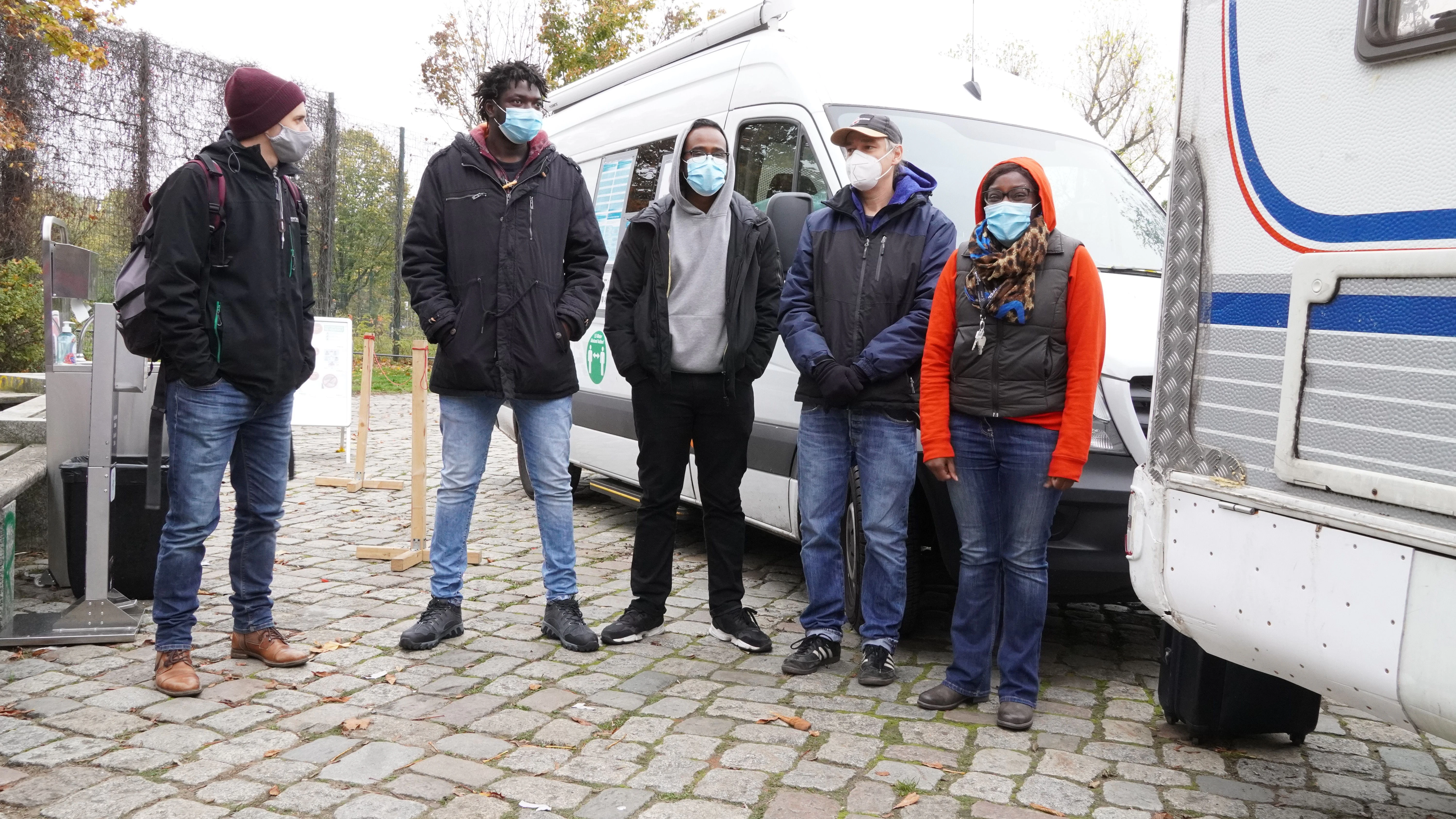 Das Team von Fixpunkt nimmt die Hygienevorschriften sehr ernst. Eine mobile Handwaschstation und Desinfektionsmittel gehören zur Ausrüstung.