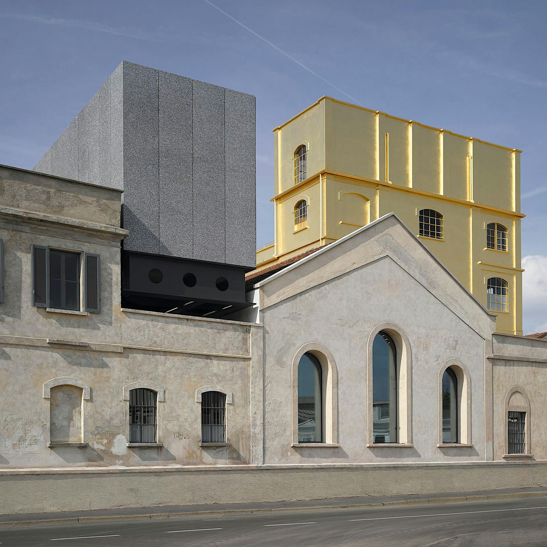 Fondazione Prada in Milan: all that glitters is gold