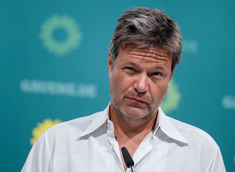 Robert Habeck, Bundesvorsitzender von Bündnis 90/Die Grünen,&nbsp;hatte ebenfalls Ambitionen auf die Kanzlerkandidatur, steckte dann aber zurück.