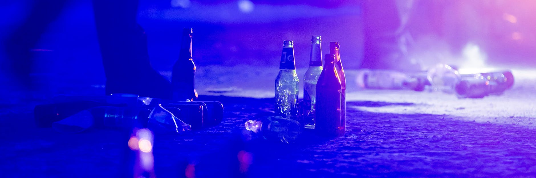 Immer wieder kommt es in Berliner Parks zu illegalen Partys, die Polizei greift fast täglich ein.