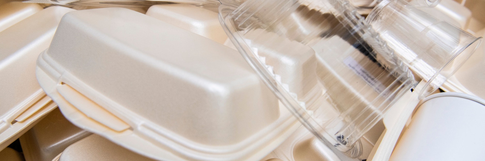 Eine EU-Richtlinie verbietet ab 3. Juli die zahlreiche Einweg-Plastik-Produkte.