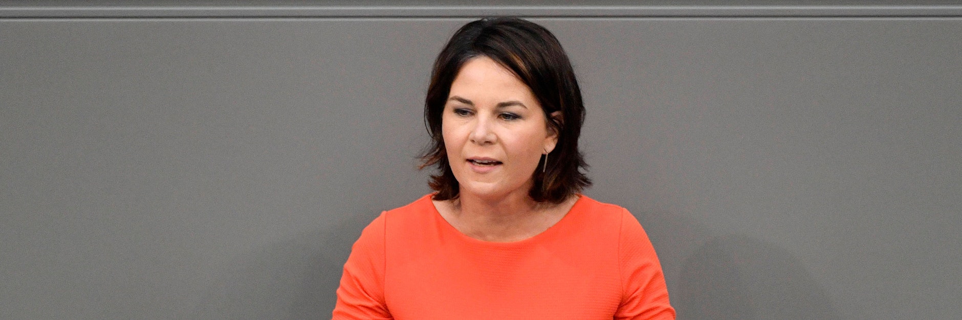 Annalena Baerbock fordert, dass die Hilfen für Opfer von Extremwetter endlich auf sichere Füße gestellt werden müssen.