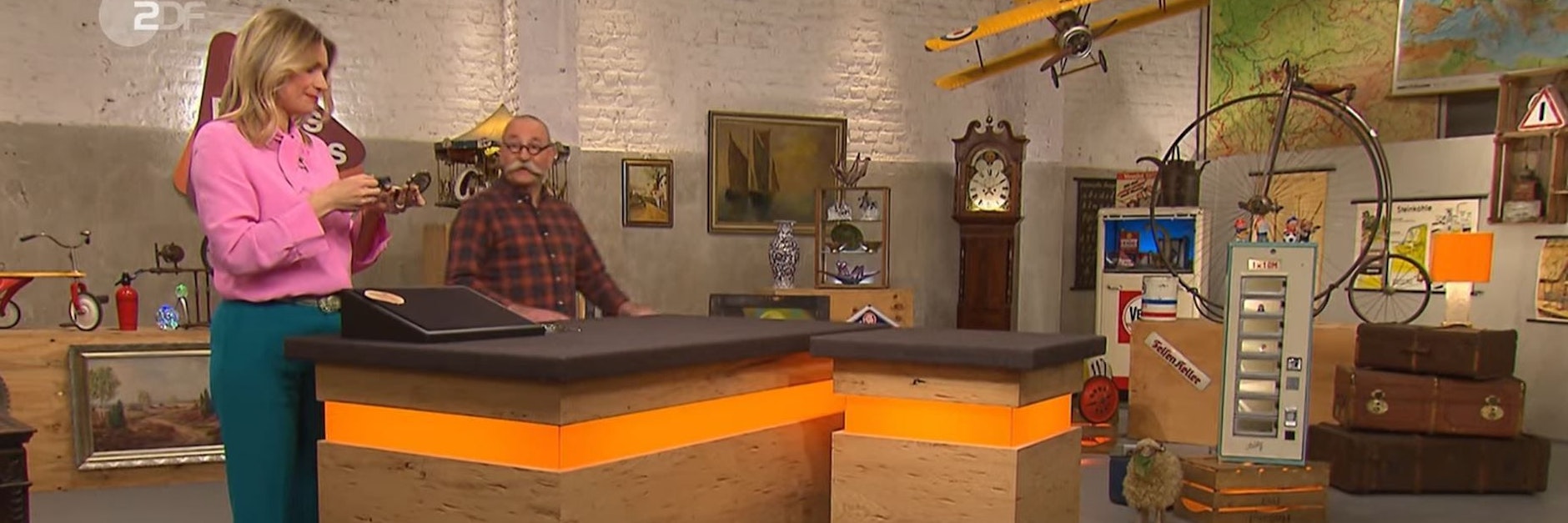 „Bares für Rares“-Moderator Horst Lichter mit seiner Expertin Bianca Berding.