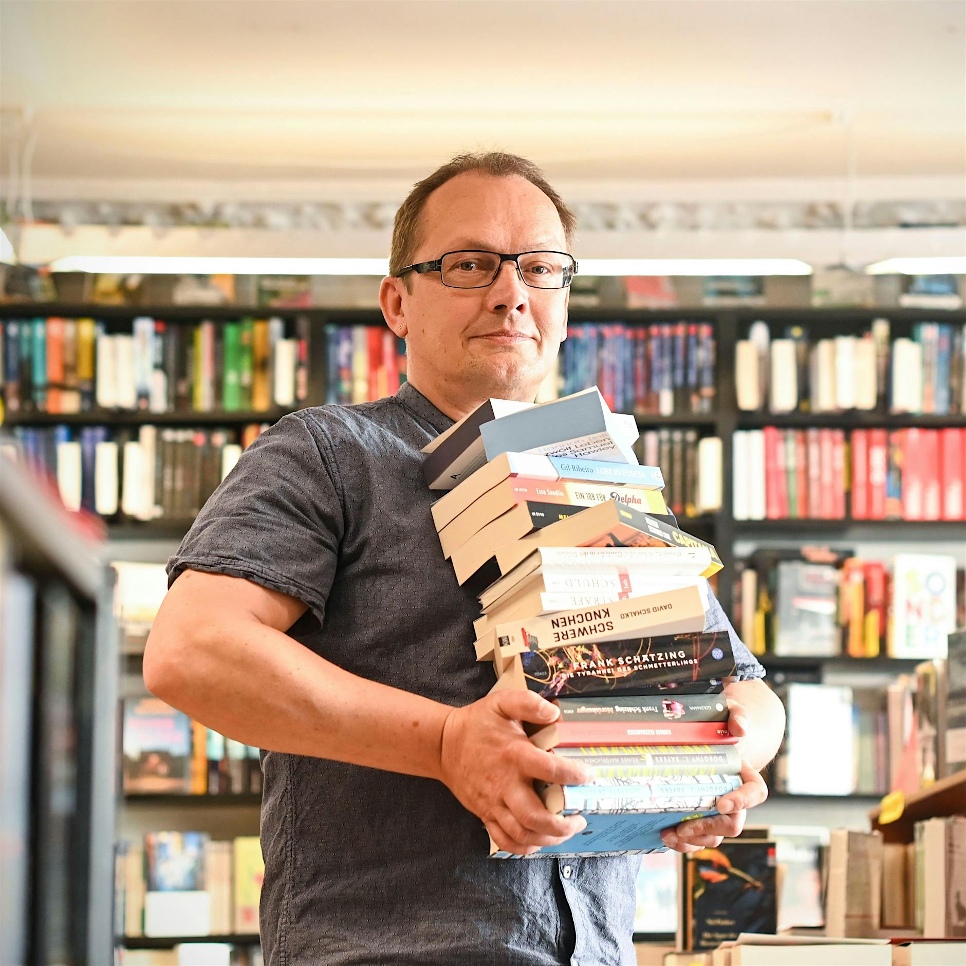 Welche Bücher für den Urlaub empfiehlt der Krimi-Buchhändler?