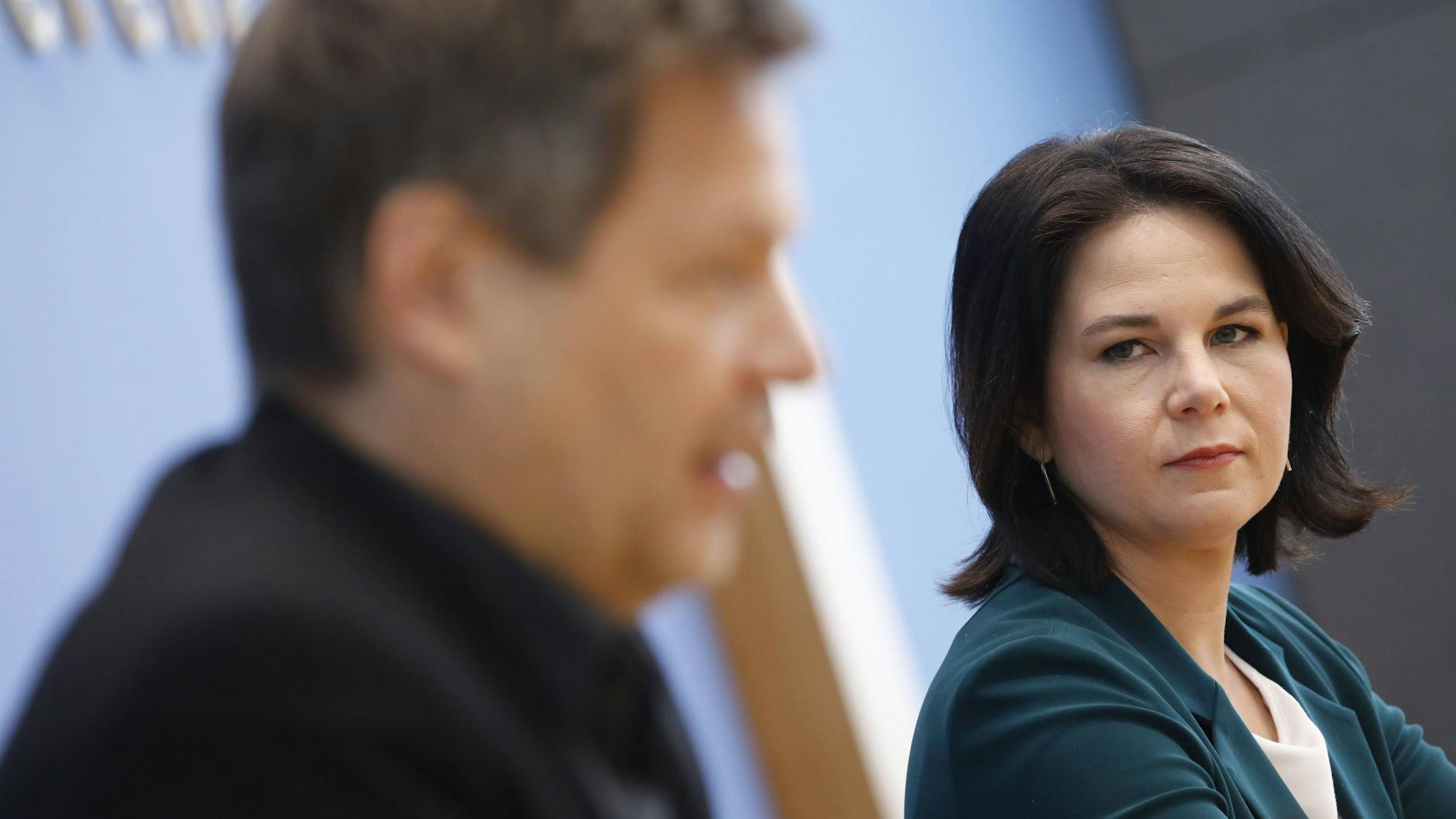 Robert Habeck (li.) wurde im Rennen um die grüne Kanzlerkandidatur nur Zweiter, aufgestellt wurde Annalena Baerbock (re.).