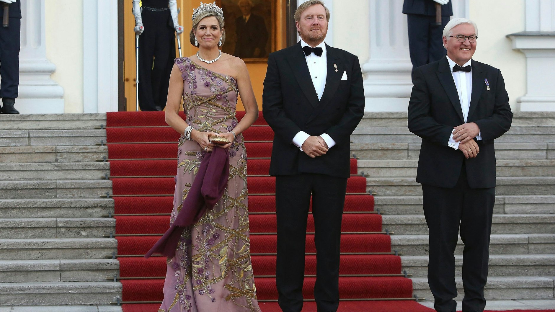 Empfang in Bellevue: Bundespräsident Frank-Walter Steinmeier empfing das niederländische Königspaar.