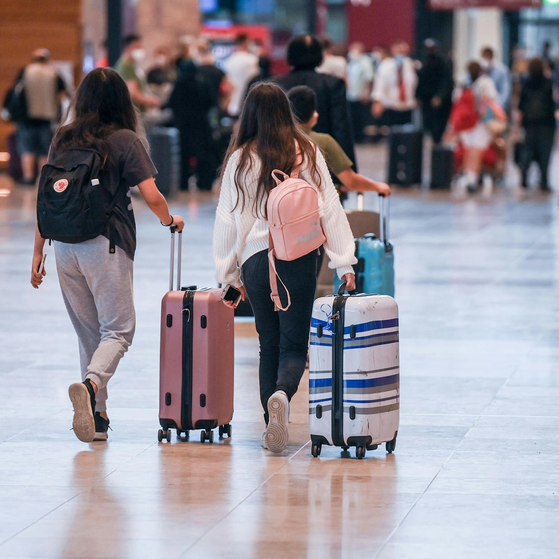 Neue Regeln für den Urlaub: Wohin darf ich reisen? Was muss ich bei der Buchung beachten? Darf ich stornieren?