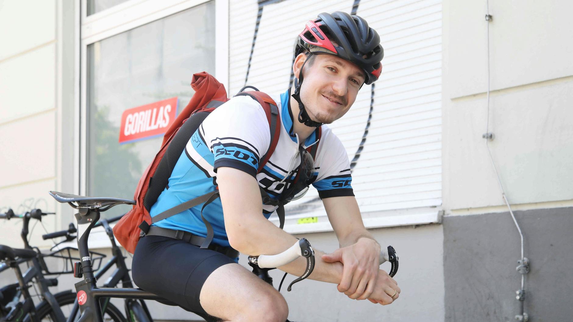 Geparkt vor Gorillas: Student Jan Kieper (23) arbeitet allerdings bei Radkurier24.