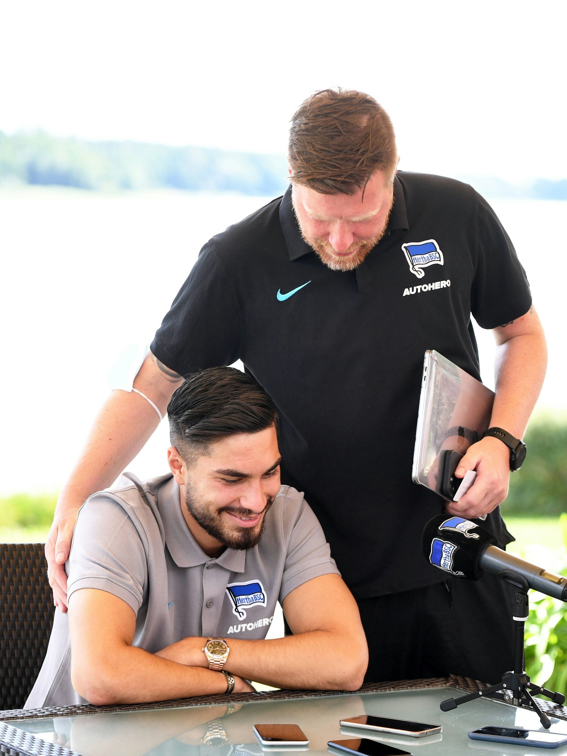 Co-Trainer Zecke Neuendorf setzt große Hoffnungen auf Hertha-Zugang Suat Serdar.&nbsp;