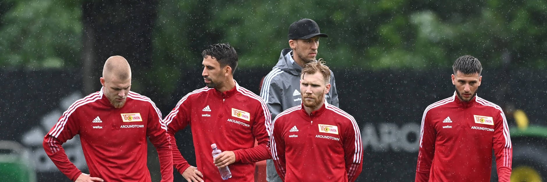 Beim Training des 1. FC Union tummeln sich viele Neue: Rick van Drongelen, Rani Khedira, Andreas Voglsammer (v. l.). Leon Dajaku war schon vergangene Saison in Köpenick.
