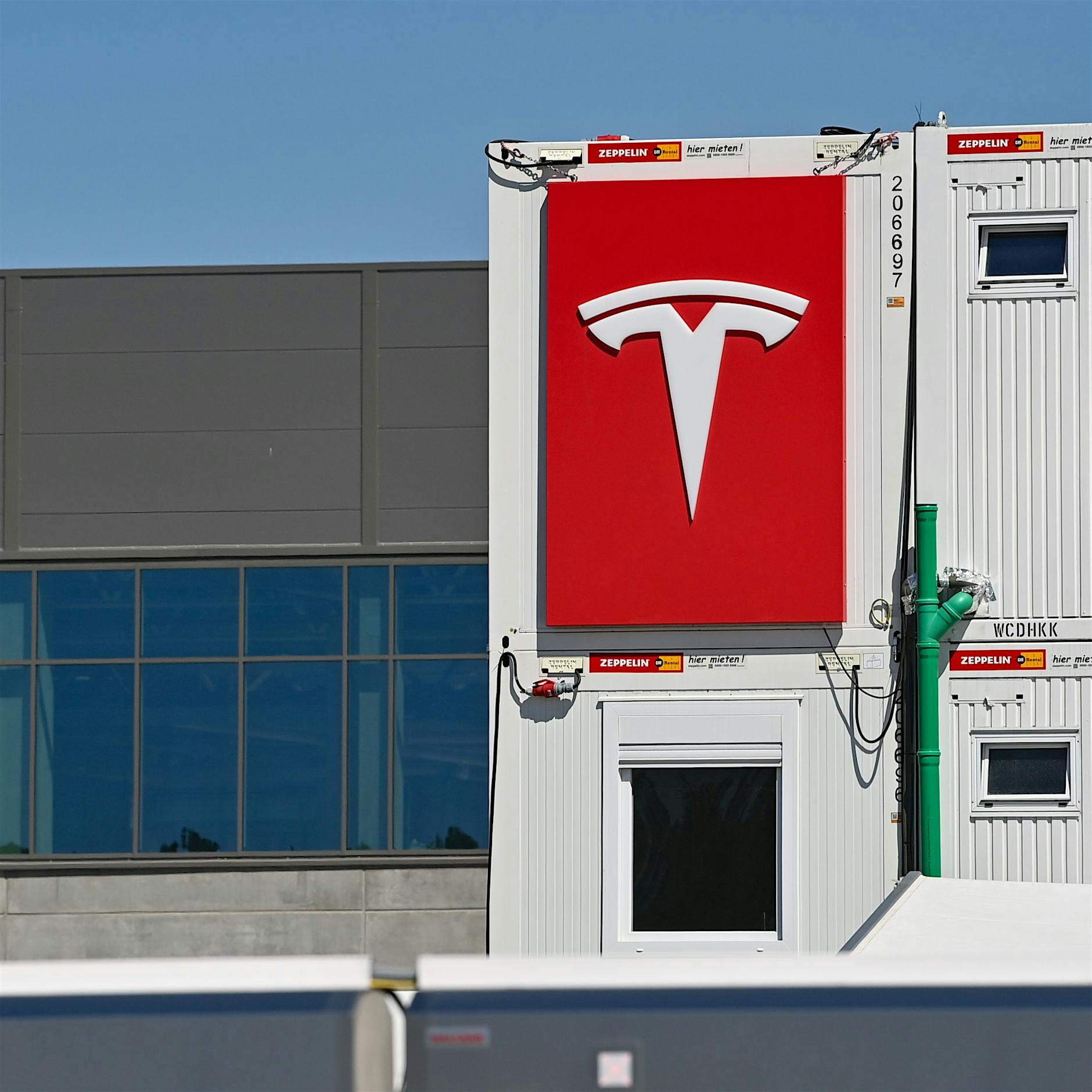 Environmental watchdog inspects Tesla site for coolant tank