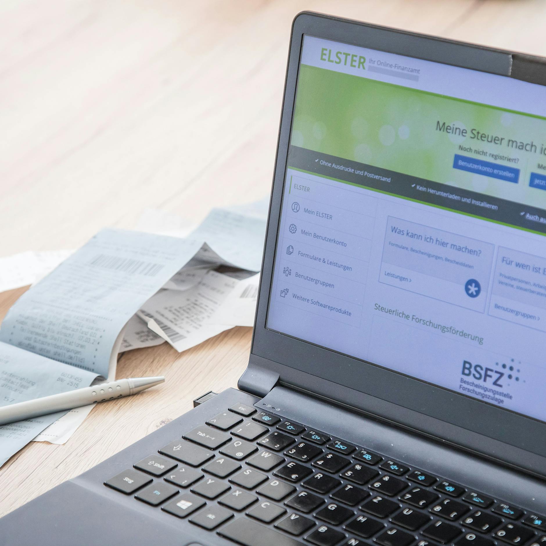 Steuererklärung: Wann sie spätestens vorliegen muss ++ Wie Sie mit Versicherungen Steuern sparen