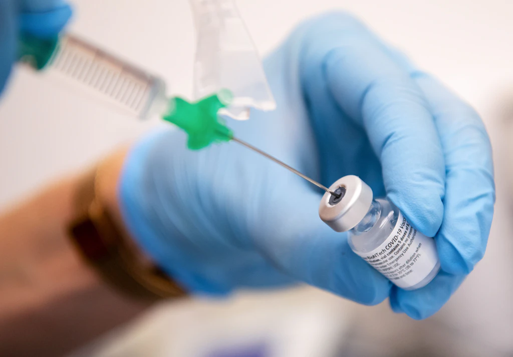 Pfizer/Biontech: Dritte Impfstoff-Dosis wohl erforderlich