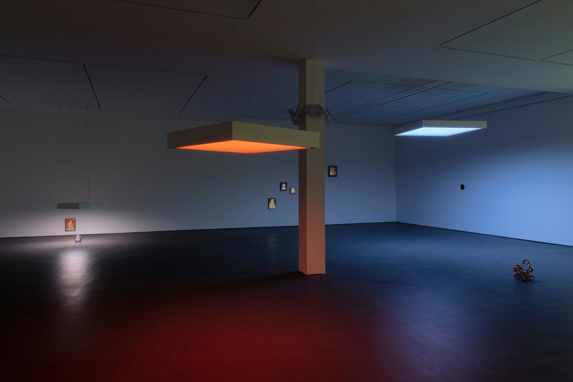 Ansicht der Einzelausstellung des Künstlers Étienne Chambauds bei Esther Schipper