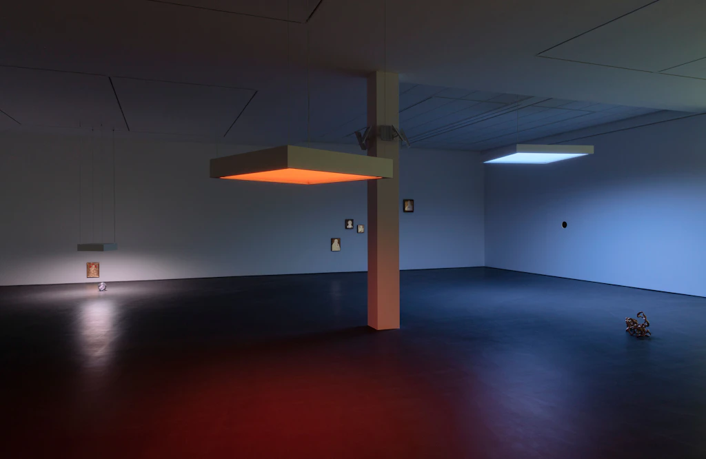 Wie rotes Marslicht: Etienne Chambauds „Inexistence“