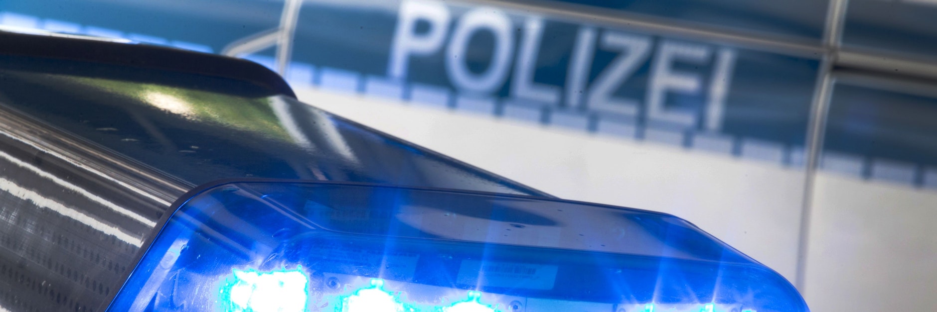 Die Polizei Berlin ermittelt zu dem mutmaßlich rassistischen Vorfall in einem Imbiss.