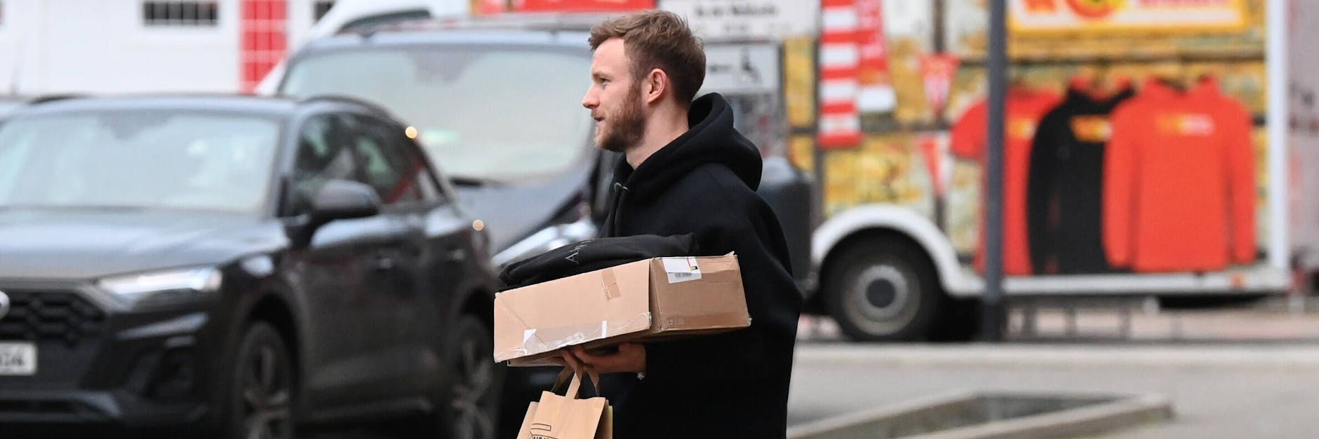 Die Kartons sind gepackt. Cedric Teuchert zieht von Wuhlheide an die Leine in Hannover.